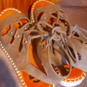 Guess Sandals Size 6.5 M